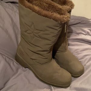 Chromatics by Totes Women’s Nicole Gray Front Zip Fur Lined Winter Boots